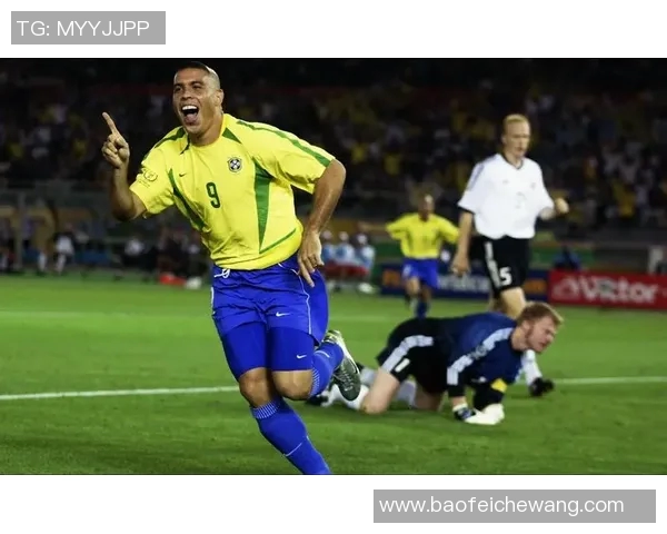 足球场上的八号传奇谁是这项运动的真正明星